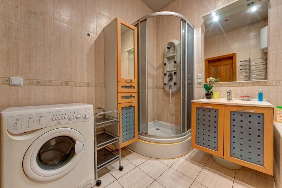 Apartments On Shota Rustaveli Kiev Luaran gambar