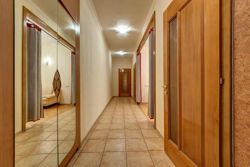 Apartments On Shota Rustaveli Kiev Luaran gambar